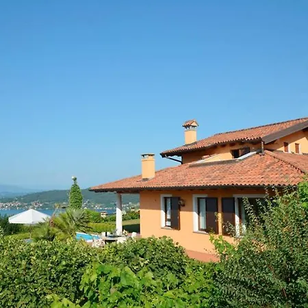 فيلة Piantini Sleeps 8 With Pool And Air Con