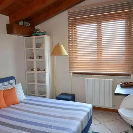 Piantini Sleeps 8 With Pool And Air Con *