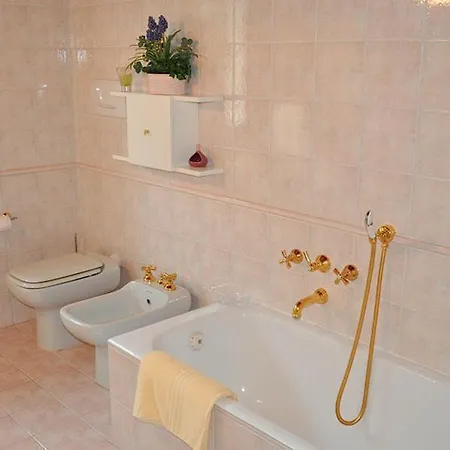 Piantini Sleeps 8 With Pool And Air Con * مييْنا